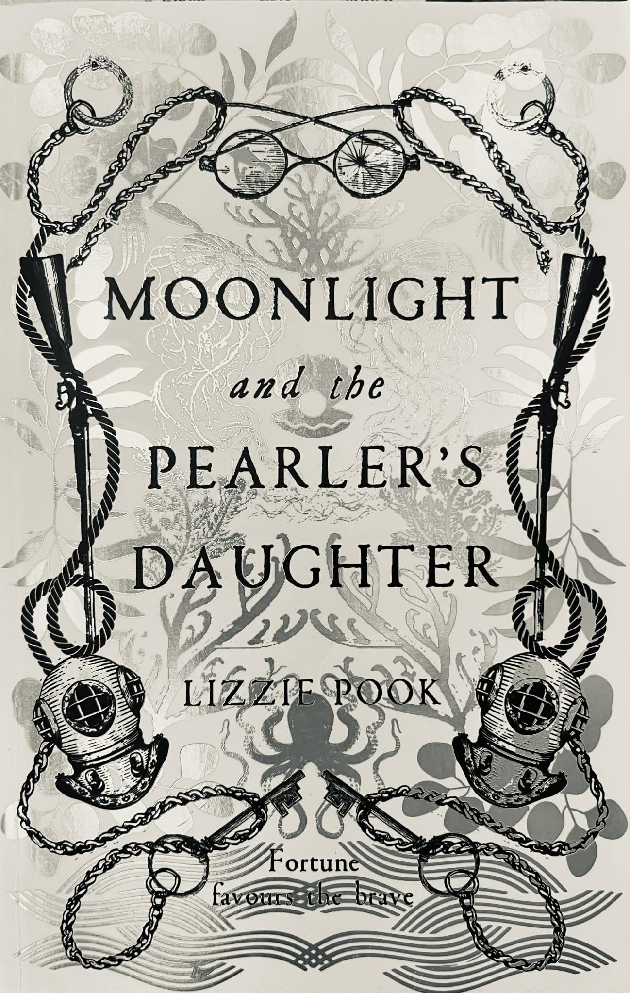 Moonlight and the Pearler's Daughter - Lizzie Pook