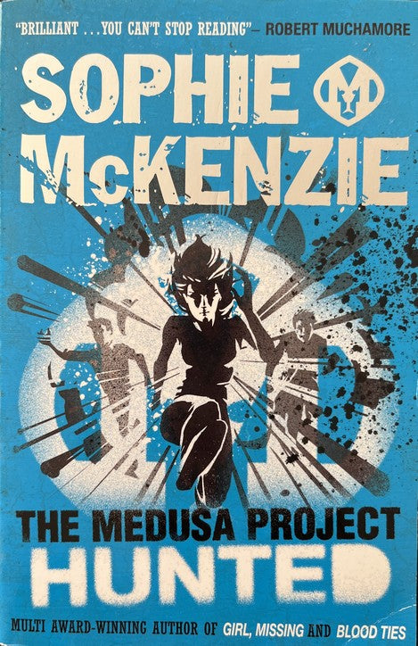 Hunted (The Medusa Project #4) - Sophie McKenzie